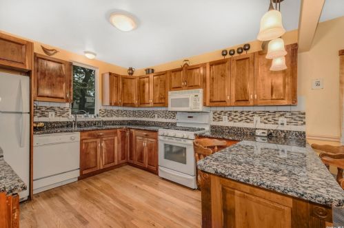 25 Dawson St, Huntington Station NY 11746-4021 exterior