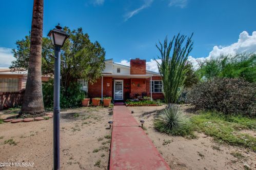 2002 Helen St, Tucson AZ  85719-4702 exterior