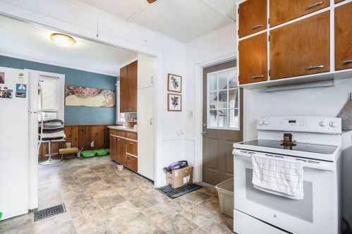 826 Fulton St, Grand Rapids MI 49506-1813 exterior