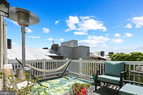 226 Ellsworth St, Philadelphia PA 19146-2826 exterior