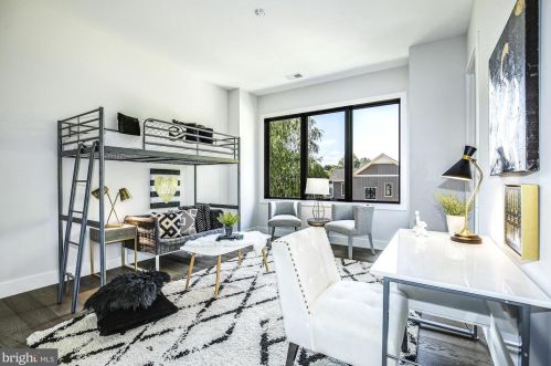 6160 Hardy Dr, Mc Lean VA 22101-3112 exterior