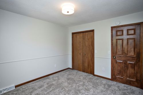 4251 Weymouth Dr, Grand Rapids MI 49508-3727 exterior