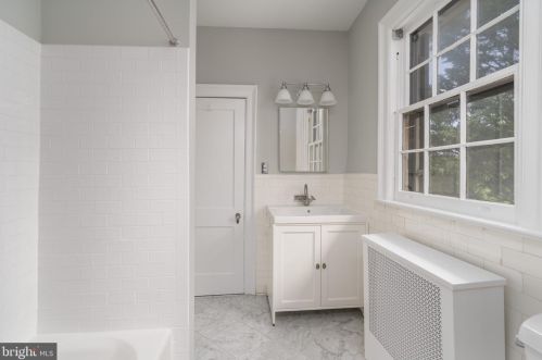 3524 Edmunds St, Washington DC 20007-1463 exterior