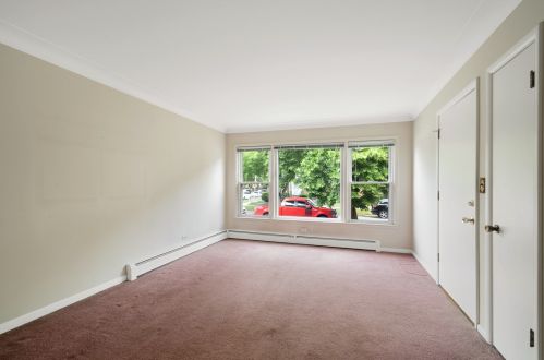 5856 Mulligan Ave, Chicago, IL 60646-3431