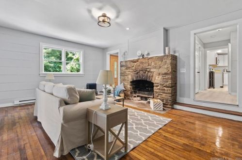 27 Lewis Blvd, Killingly CT 06239-1627 exterior