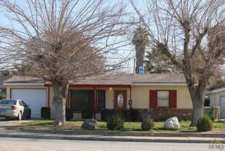 2012 Airport Dr, Bakersfield, CA 93308-1636