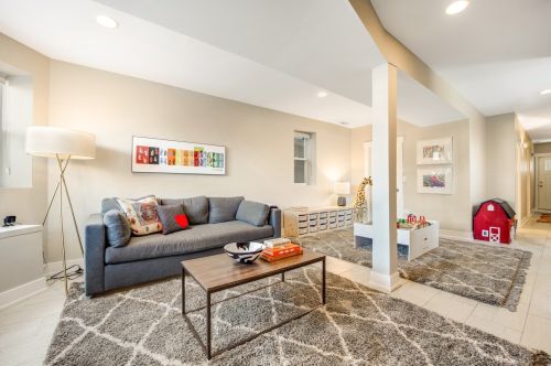 2536 Linden Pl, Chicago IL 60647-2626 exterior