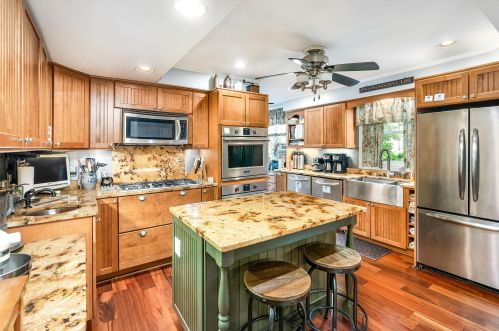 2617 3 St, Duluth MN 55812-1944 exterior