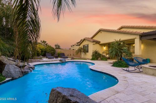 654 Bartlett Way, Chandler AZ  85248-5088 exterior