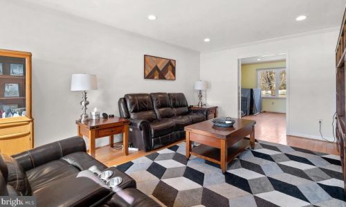 2 Granby Ct, Rockville MD 20855-1406 exterior