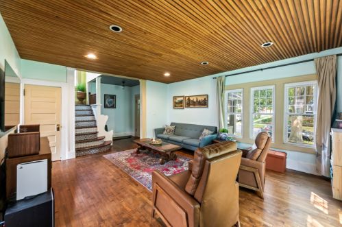 3379 Newhall St, Milwaukee WI 53211-3045 exterior