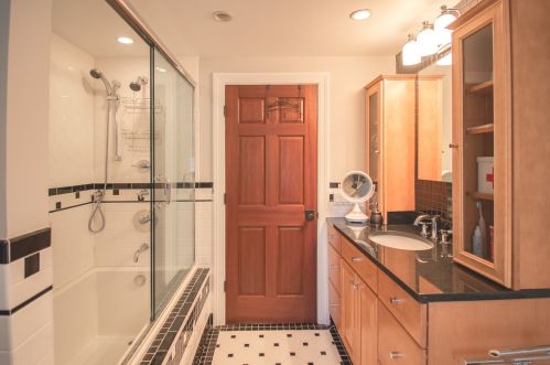 6654 Kilbourn Ave, Chicago IL  60712-3326 exterior