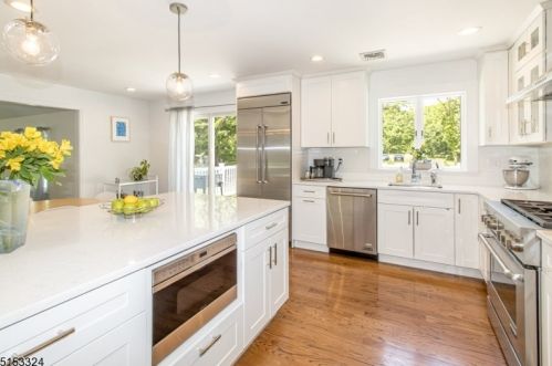 1925 Inverness Dr, Scotch Plains NJ 07076-2613 exterior