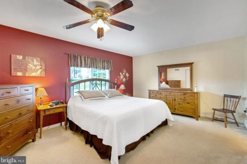 210 Moria Pl, Chester PA 19014-1264 exterior