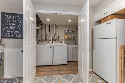 1122 Kensington Rd, Mc Lean VA 22101-2918 exterior