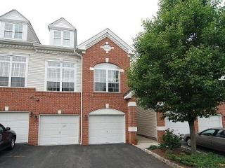 1107 Cypress Dr, Union Center NJ  07083-5065 exterior