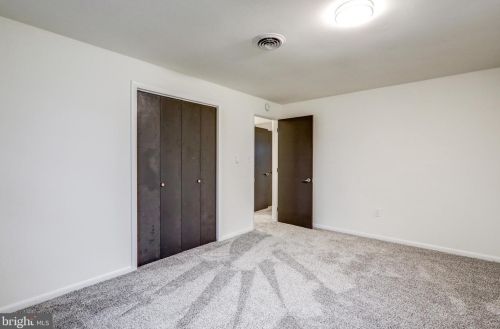 536 Friendship Ave, Lancaster PA  17601-4416 exterior