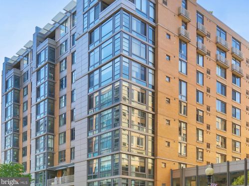 440 L St, Washington DC  20001-2560 exterior