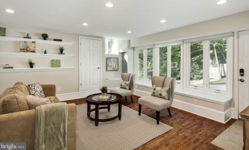 160 Paxon Holw Rd, Media PA 19063-1163 exterior