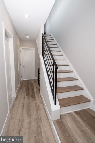 2213 Emerald St, Philadelphia PA 19134-3548 exterior