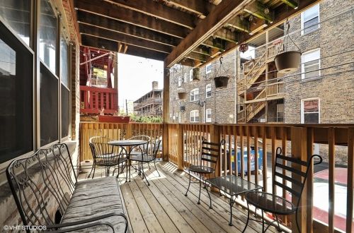 827 Lawrence Ave, Chicago IL  60640-7703 exterior