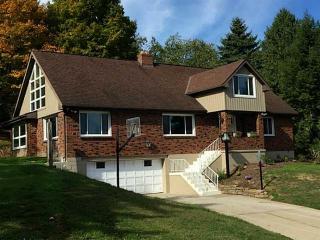 240 Franklin Dr, Pittsburgh PA  15235-2513 exterior