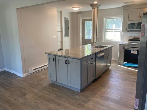 53 Laurel Rd, Windsor Locks CT 06096-2034 exterior