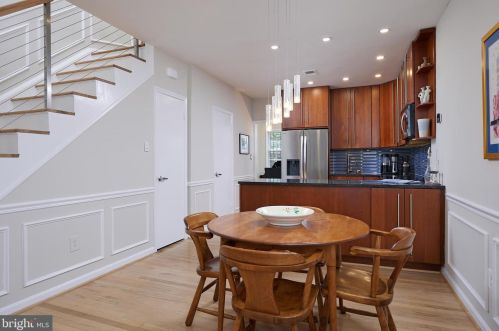 1908 New Hampshire Ave, Washington DC 20009-3310 exterior