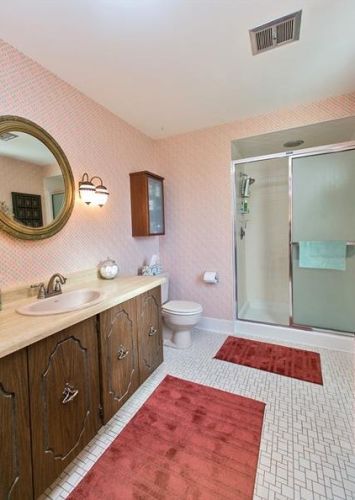 244 Penhurst Dr, Pittsburgh PA 15235-5321 exterior