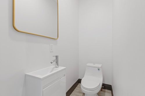 1624 Jancey St, Pittsburgh PA  15206-1327 exterior