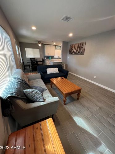 2106 Campbell Ave, Phoenix AZ  85015-4430 exterior