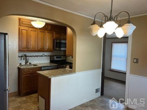 191 Jackson Ave, Edison NJ  08837-2834 exterior