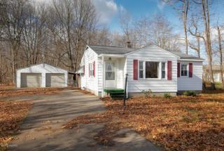 242 12 St, Plainwell MI  49080-1117 exterior