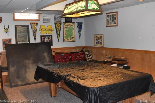 5300 Riverwalk Trl, Commerce Township MI 48382-2842 exterior