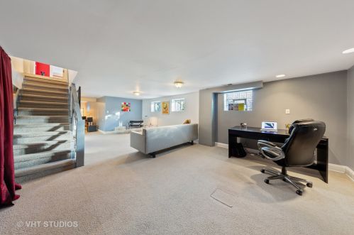 6553 Hiawatha Ave, Chicago IL 60646-4219 exterior