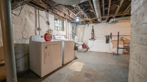 36 Grape St, Pittsburgh PA  15210-2022 exterior