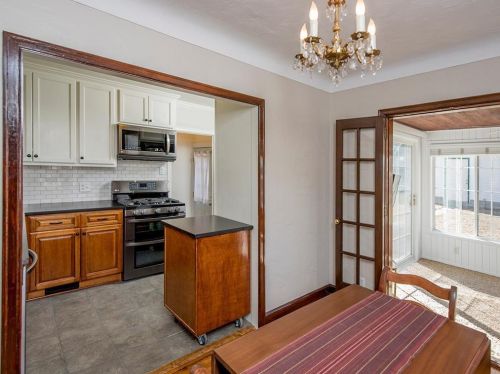 1396 Hartford Ave, Saint Paul MN 55116-1649 exterior