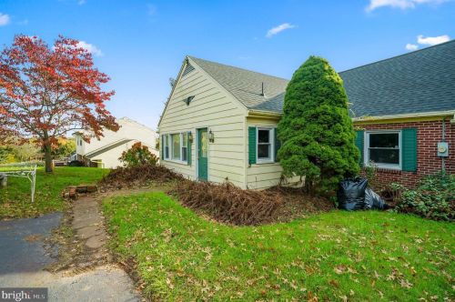 2071 Sunnyside Ave, Pottstown PA 19464-3026 exterior