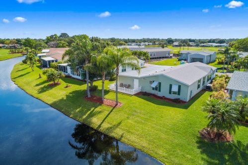 7723 Mcclintock Way, Fort Pierce FL  34952-3000 exterior