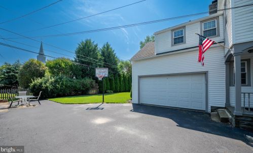 5 Lexington Ave, Pittsburgh PA 15215-3218 exterior