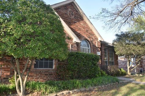 9804 Shelby Pl, Frisco, TX 75035-5284