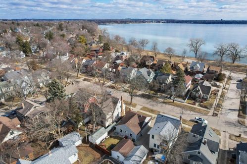 1858 Rutledge St, Madison WI  53704-5543 exterior