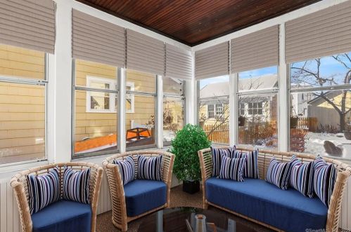 31 Ohio Ave, Norwalk CT 06851-2724 exterior