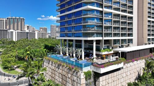 223 Saratoga Rd, Honolulu HI  96815-1942 exterior