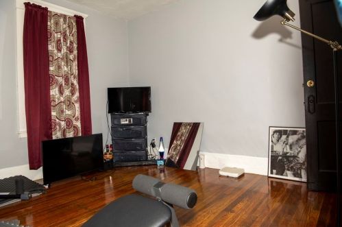 229 College St, Springfield MA 01109-4404 exterior