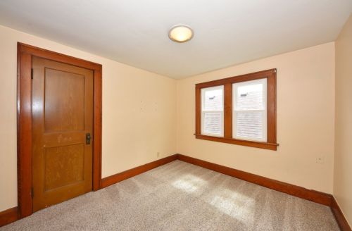 2214 59, Milwaukee WI 53219-2104 exterior