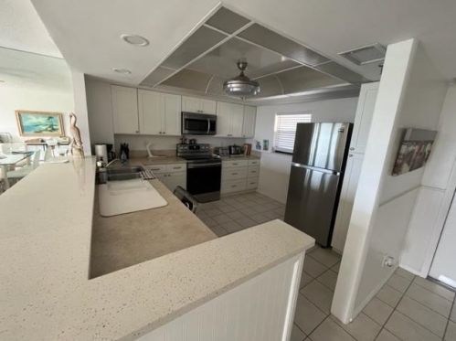 801 Ocean Dr, Fort Pierce FL 34949-3315 exterior