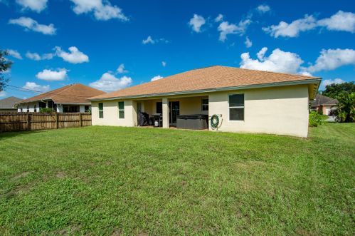 3634 Margela St, Fort Pierce FL 34953 exterior