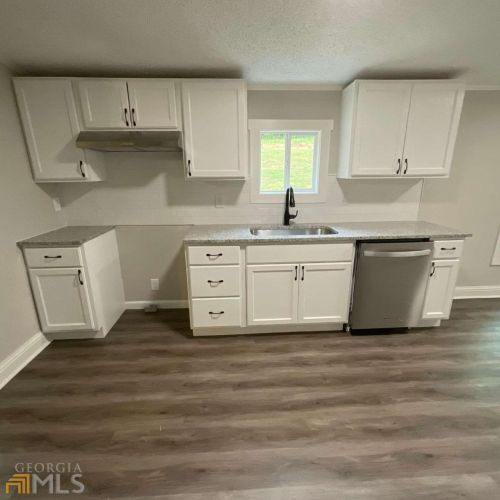 3235 Joe Parker Rd, Gainesville GA 30507-7995 exterior