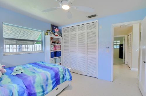 1083 25 Ave, Boynton Beach FL 33435-6731 exterior